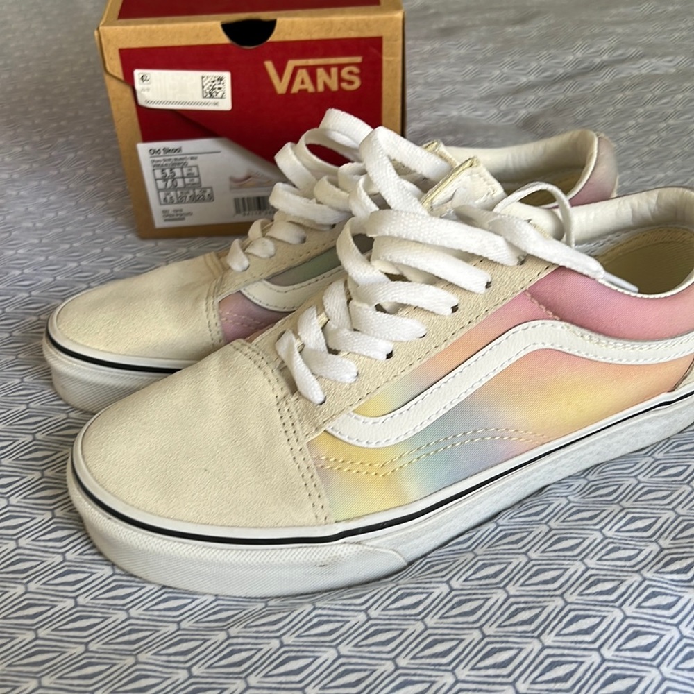 Old skool vans aura shift